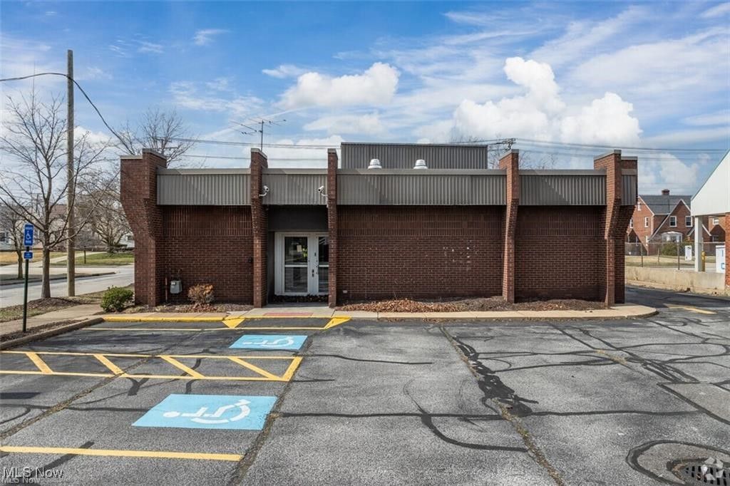 Photo of 365 E 200th Street, Euclid, OH 44119 (MLS # 5178447)