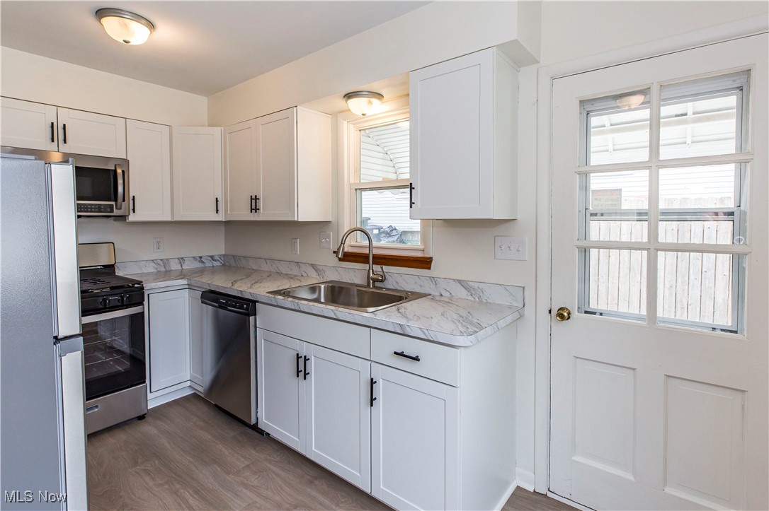 712 Morningview Avenue, Akron, Ohio image 10