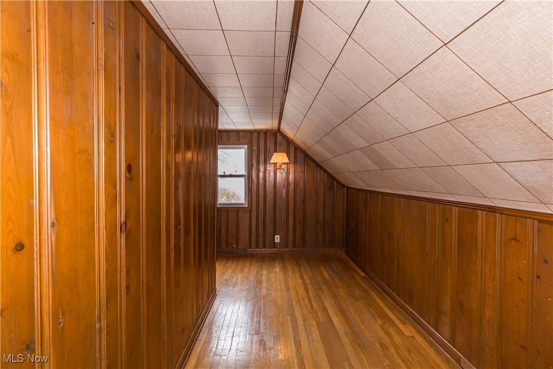 712 Morningview Avenue, Akron, Ohio image 22