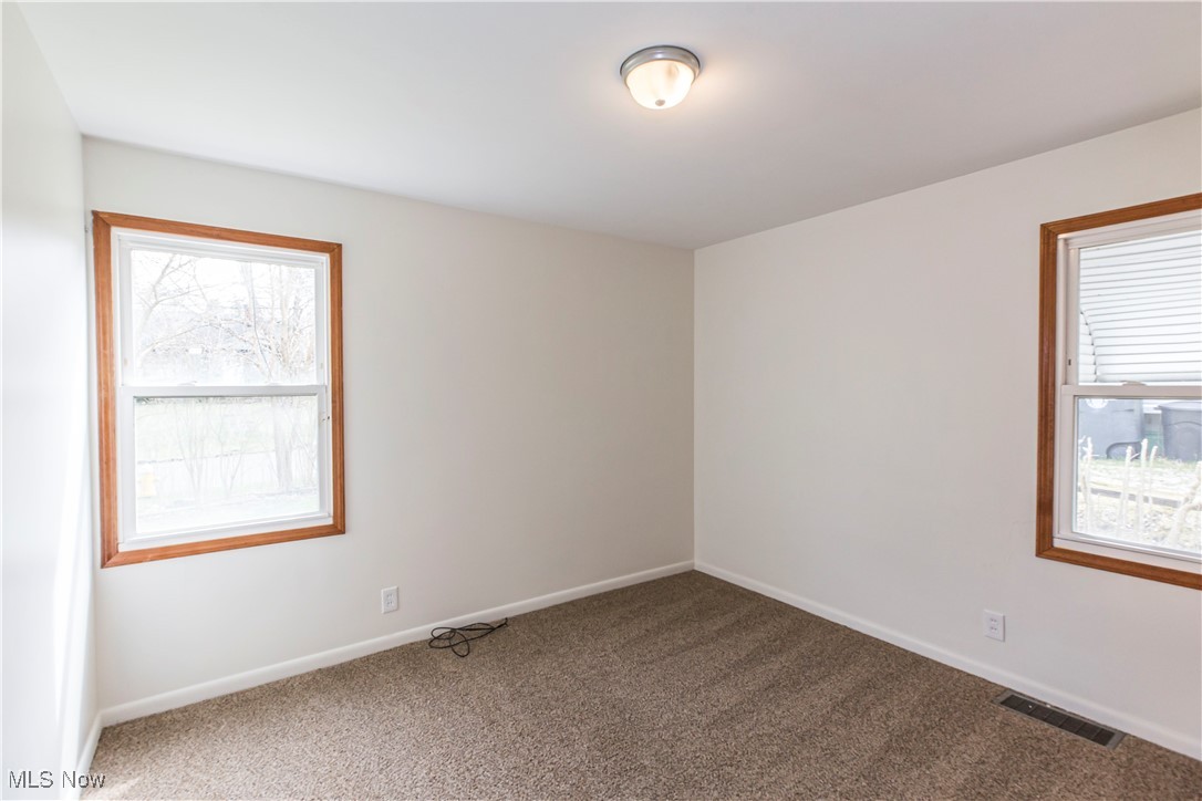 712 Morningview Avenue, Akron, Ohio image 17