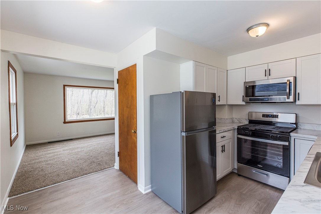 712 Morningview Avenue, Akron, Ohio image 13