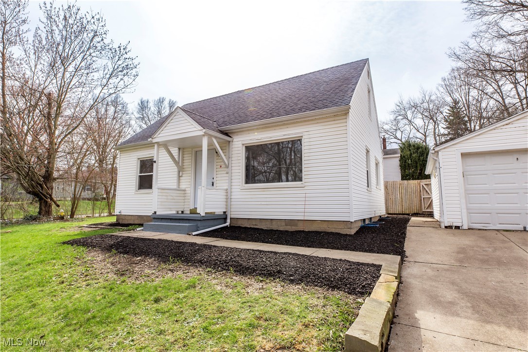 712 Morningview Avenue, Akron, Ohio image 5