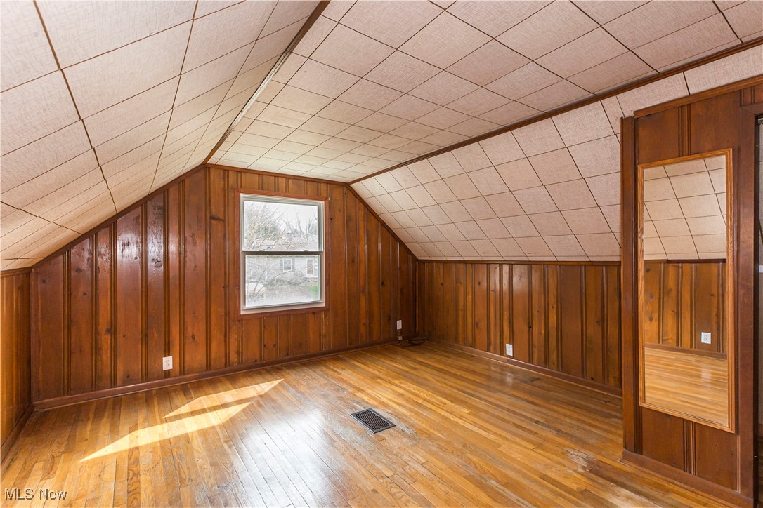 712 Morningview Avenue, Akron, Ohio image 23