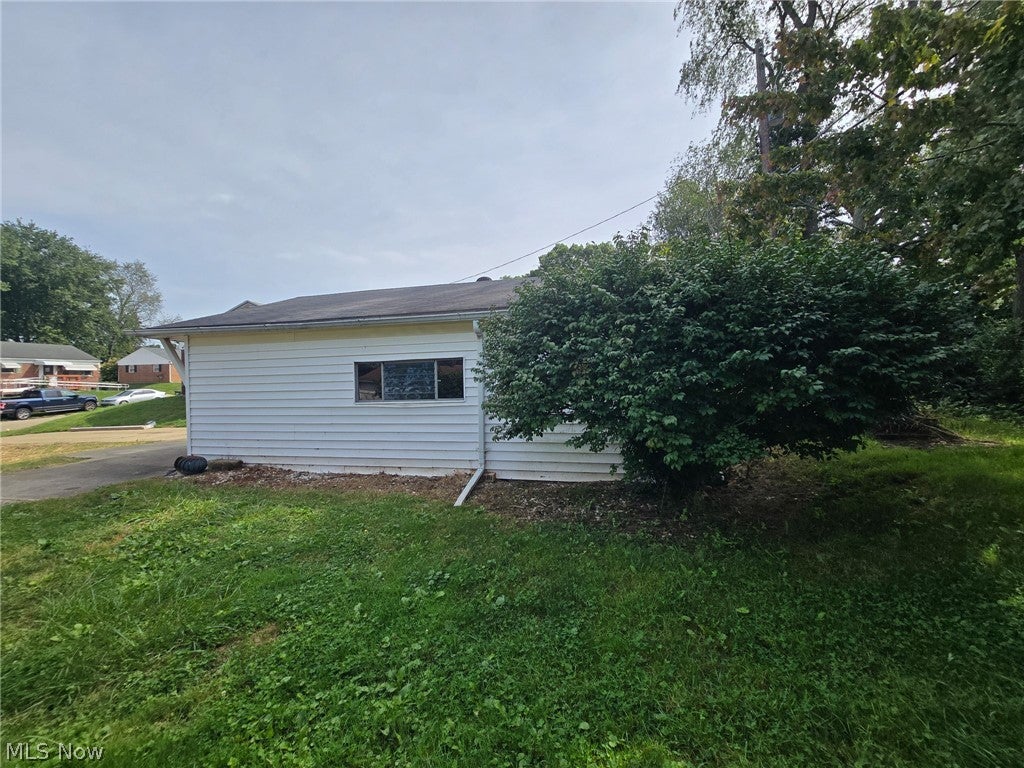 2518 Cathy Drive NE