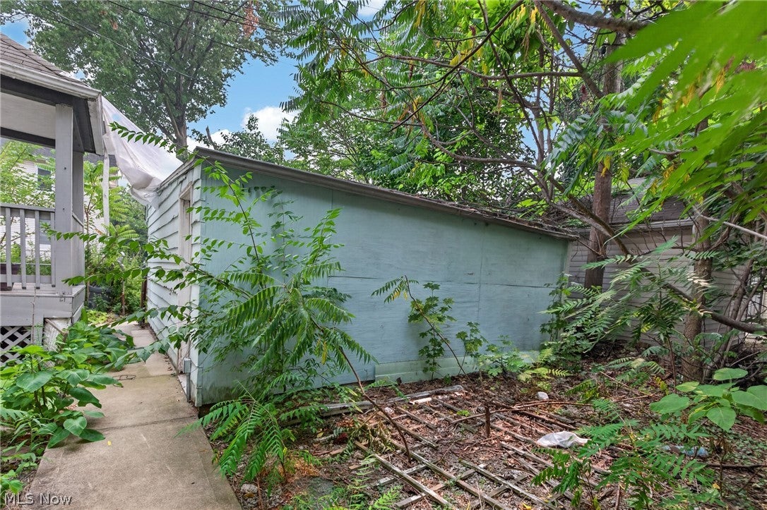 1186 E 114th Street