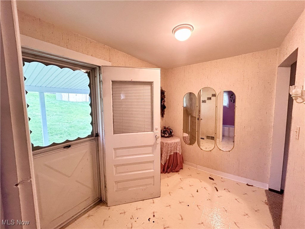 56400 Boyd Avenue, Bridgeport, Ohio image 14