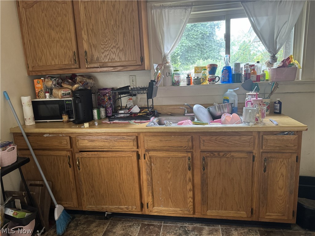 Colonial Heights - Residential Income