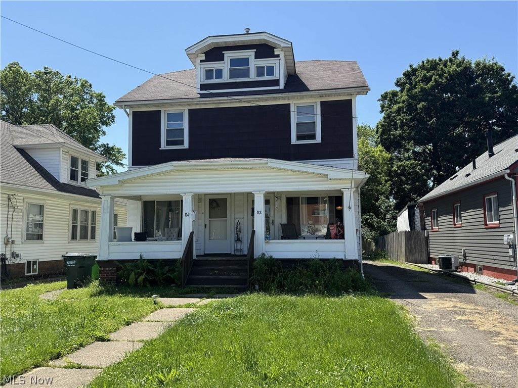 Photo of 82 18th Street SW, Barberton, OH 44203 (MLS # 5214005)