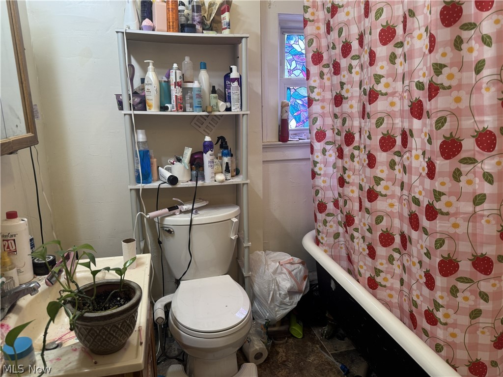 Colonial Heights - Residential Income