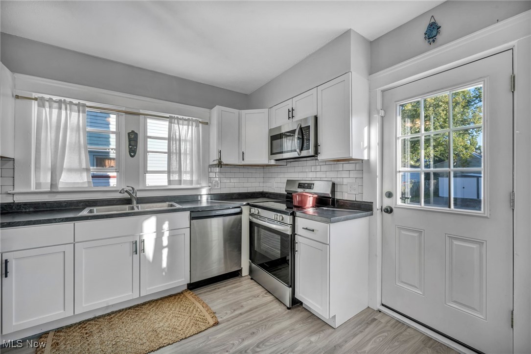 Cleveland, Ohio 44109, United States, 3 Bedrooms Bedrooms, ,1 BathroomBathrooms,Residential,Active,232910