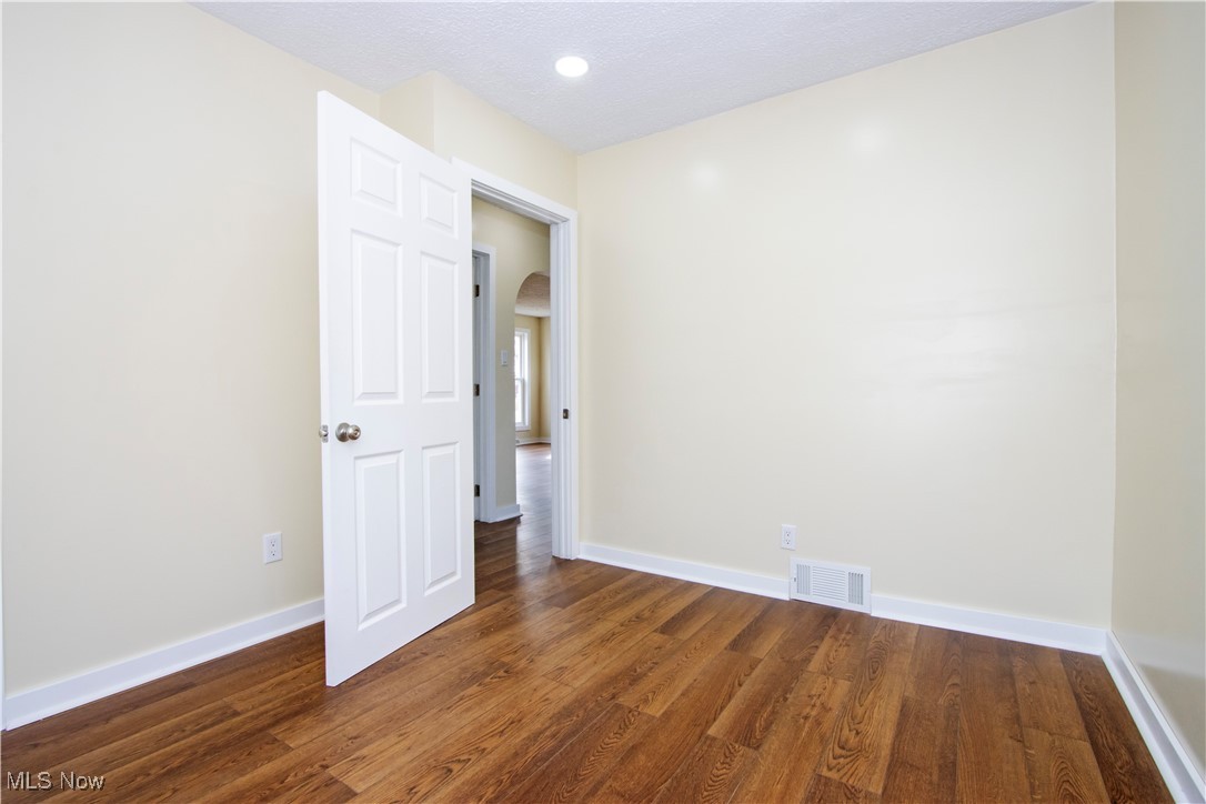 2088 Darnell Drive, Akron, Ohio image 11