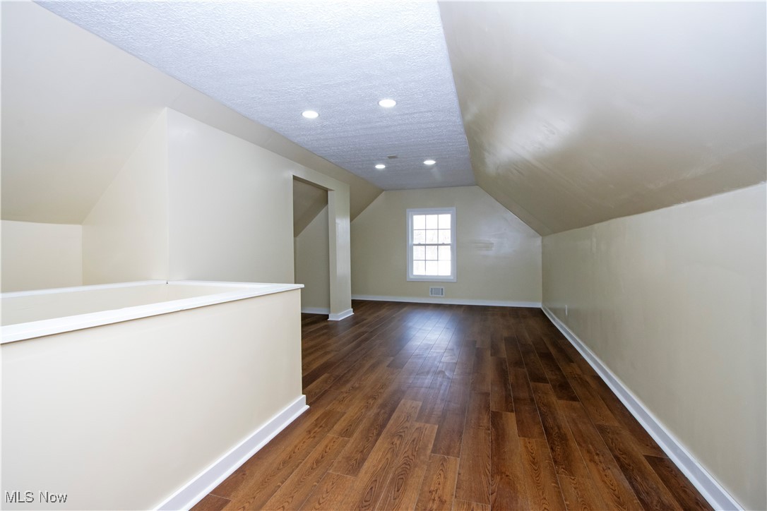 2088 Darnell Drive, Akron, Ohio image 19