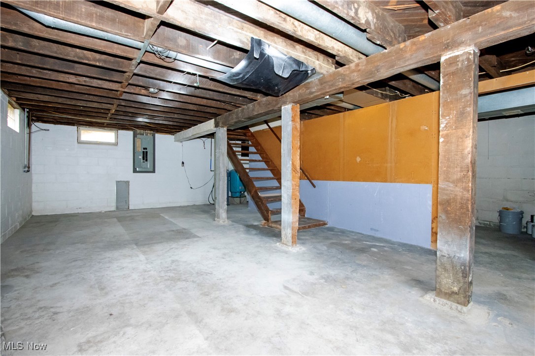 2088 Darnell Drive, Akron, Ohio image 23
