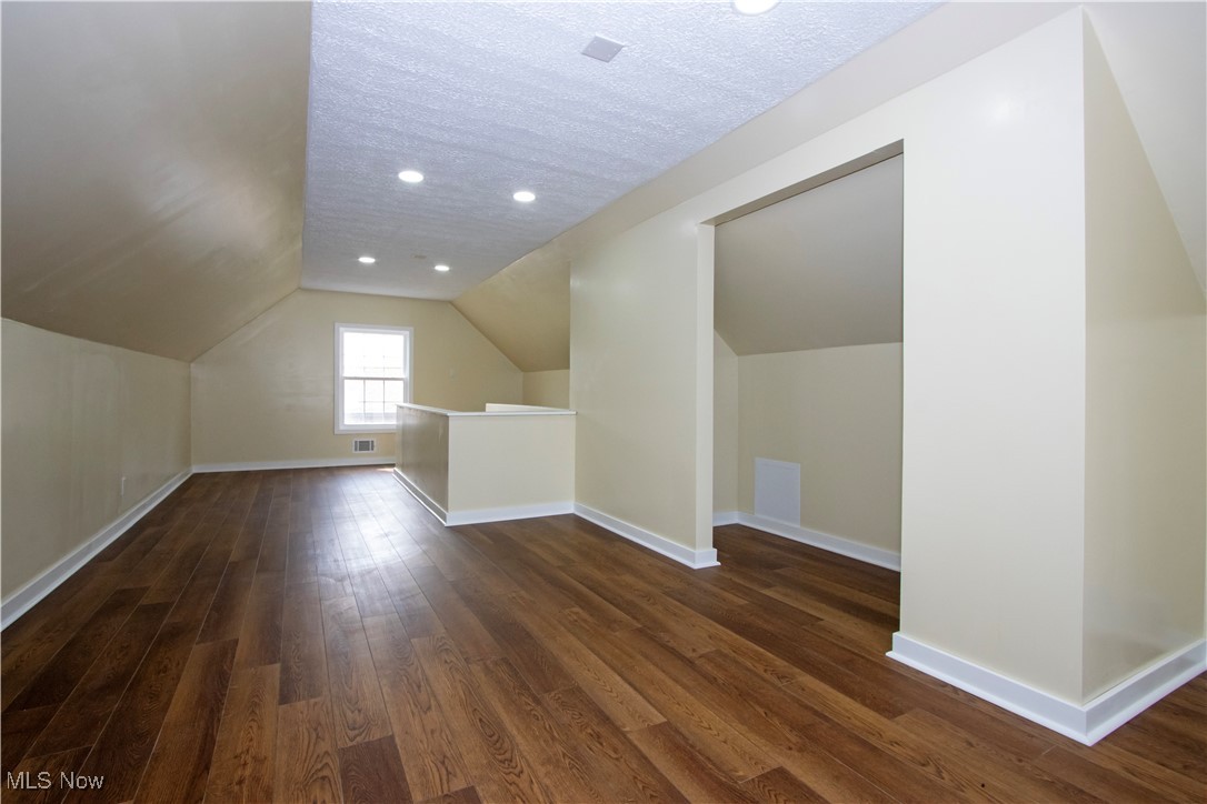 2088 Darnell Drive, Akron, Ohio image 21