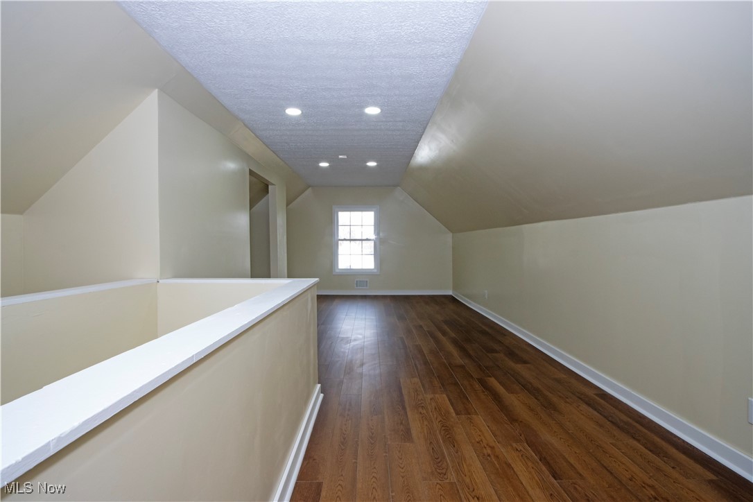 2088 Darnell Drive, Akron, Ohio image 18