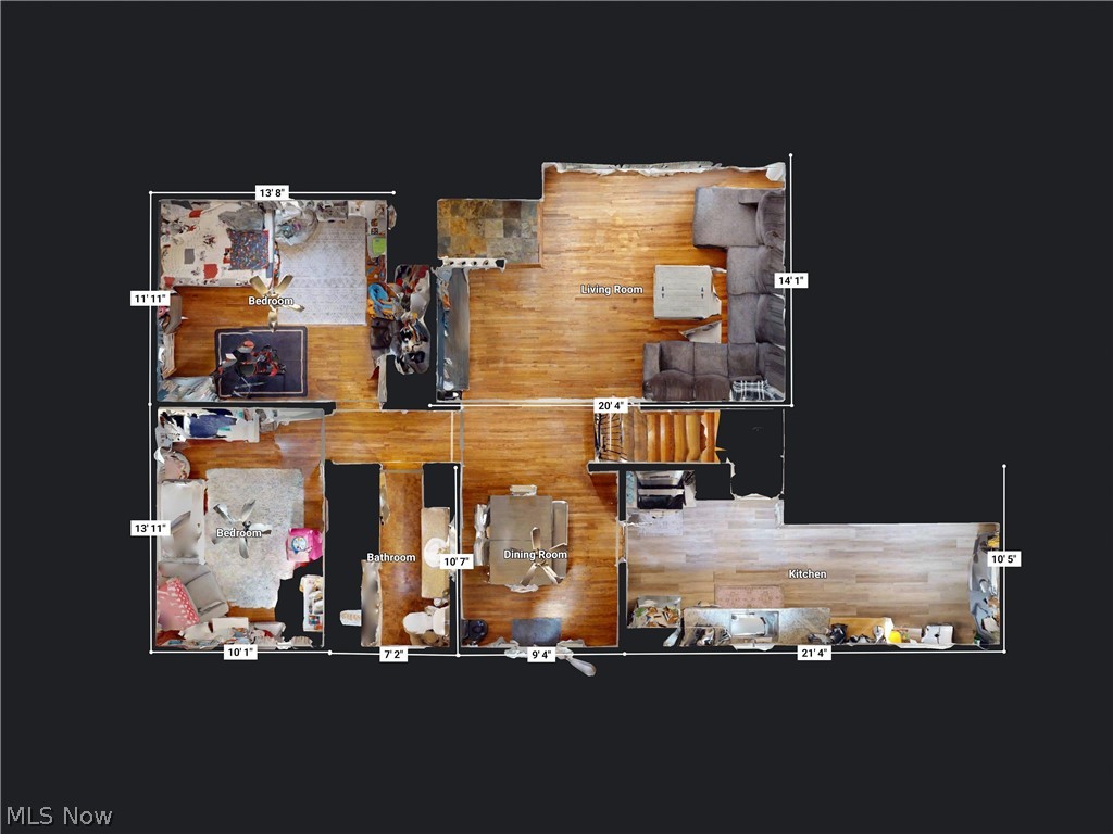 Main image without alt text