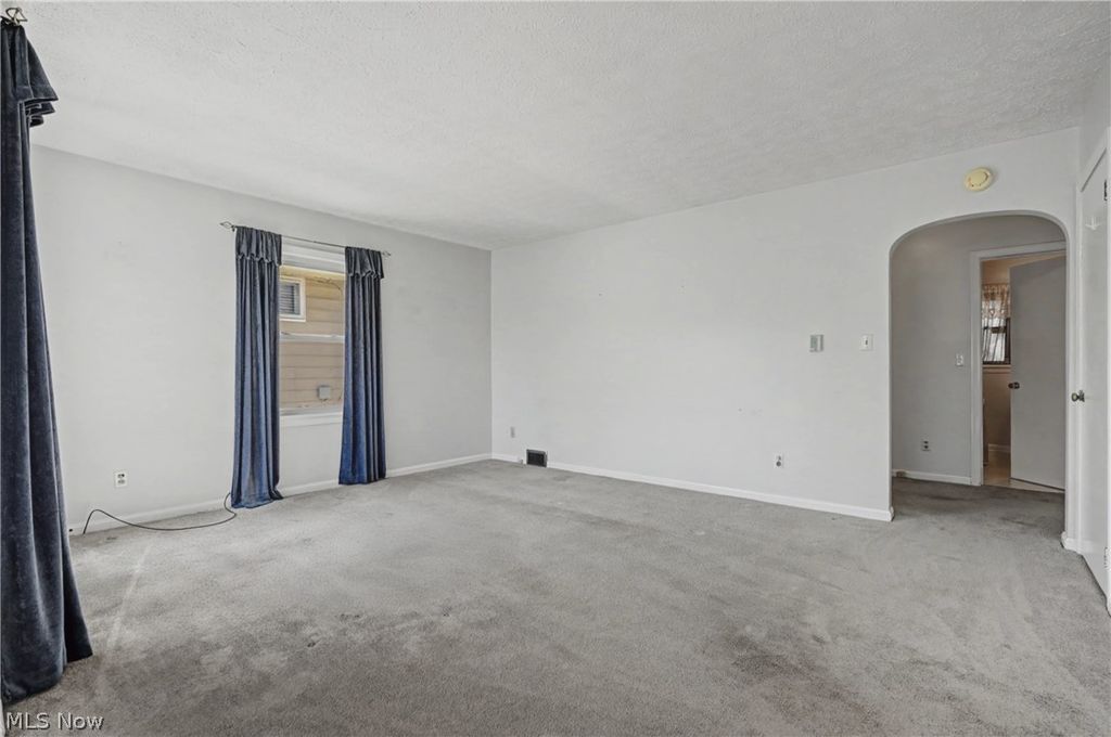 Photo of 831 Concord Avenue, Akron, OH 44306 (MLS # 5189036)