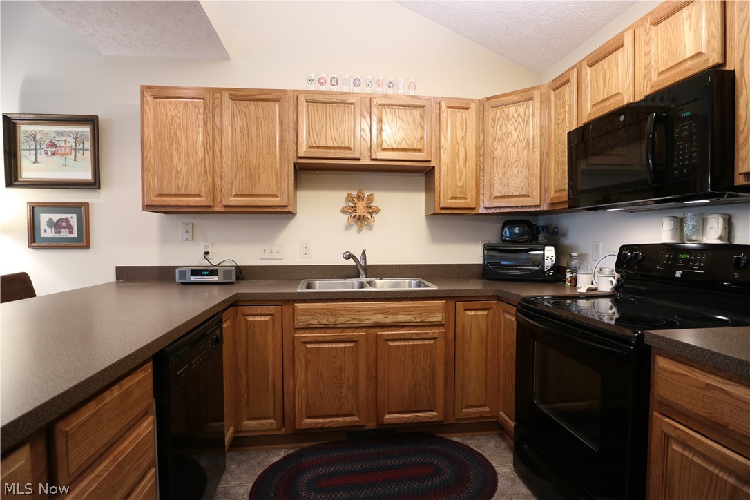 Oberlin Reserve Condo Ph 04 - Residential