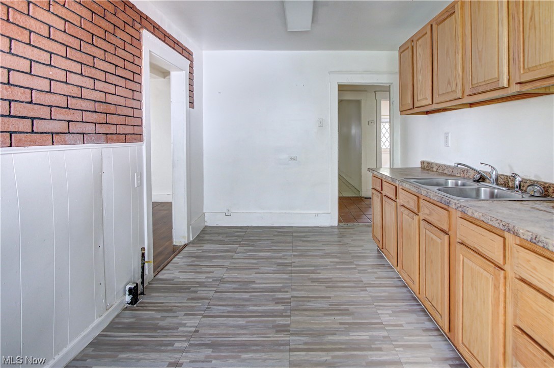 H B Cody Cos Euclid Ave Su - Residential