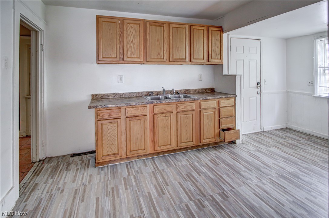 H B Cody Cos Euclid Ave Su - Residential