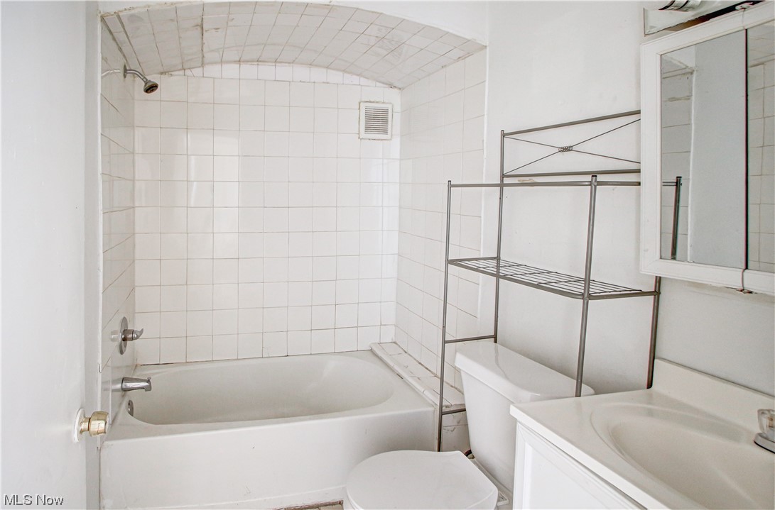 H B Cody Cos Euclid Ave Su - Residential