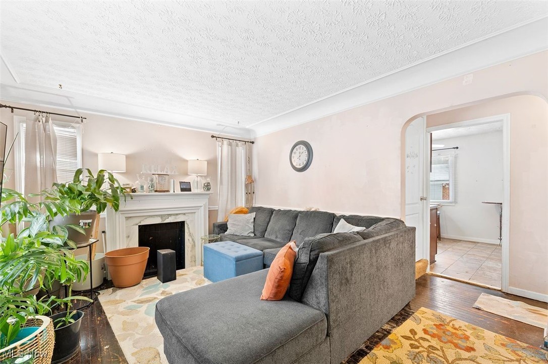 Mayfields/Belvoir Blvd S - Residential