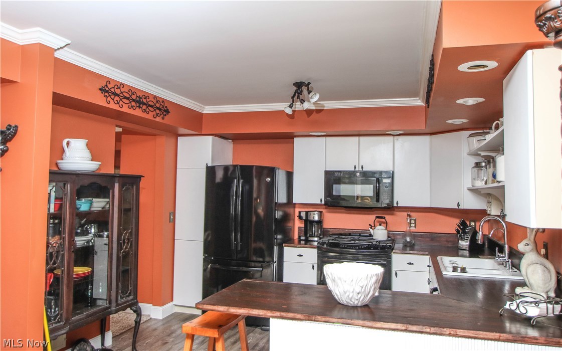 Surrey Pointe Condo - Residential