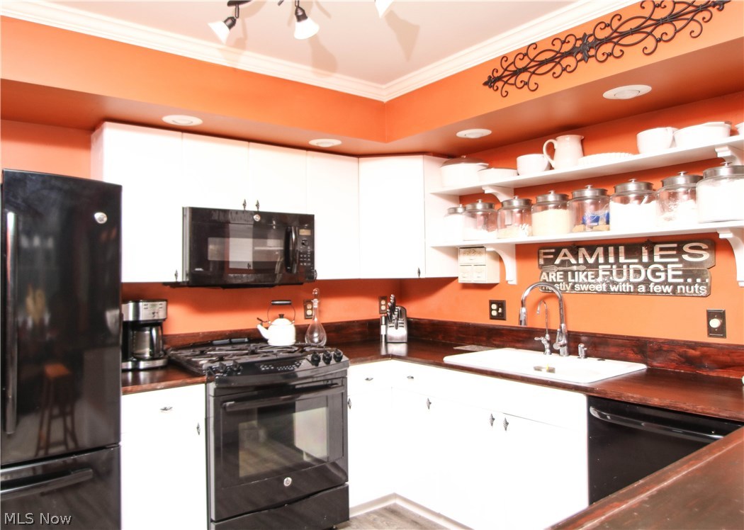 Surrey Pointe Condo - Residential