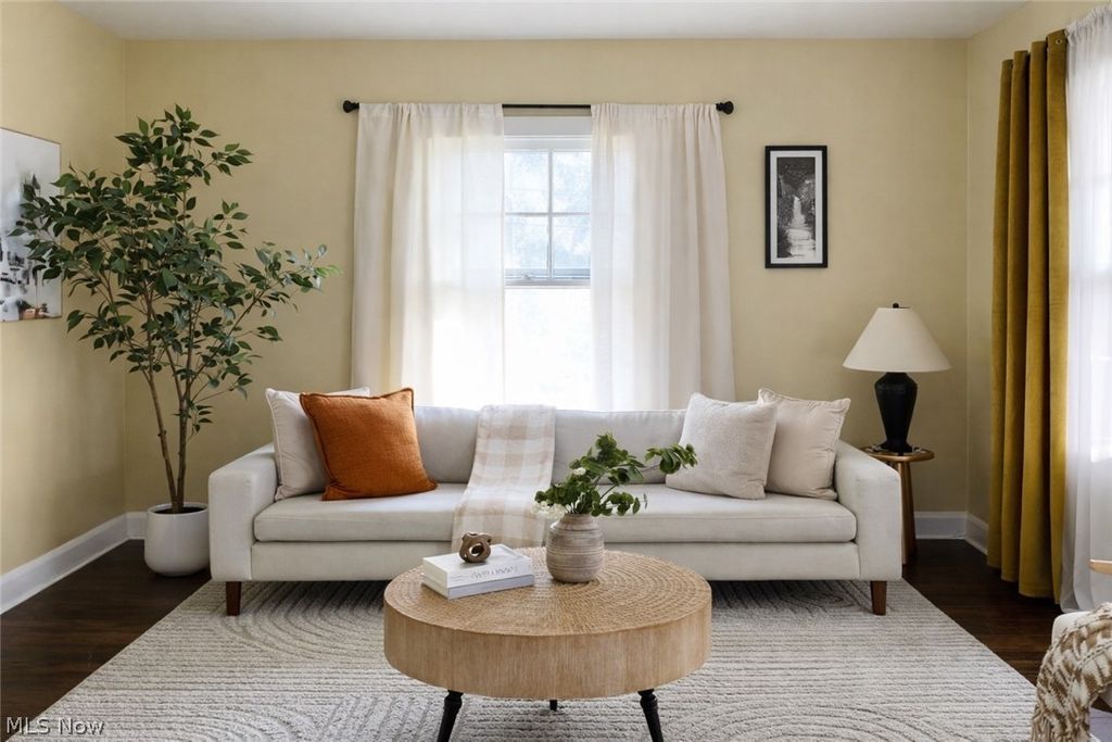 Photo of 1726 Midland Ave, Youngstown, OH 44509 (MLS # 5200615)