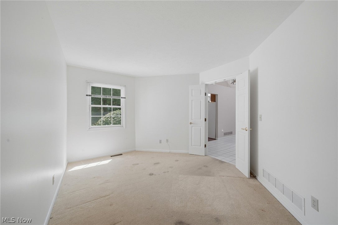 645 Grand View Lane