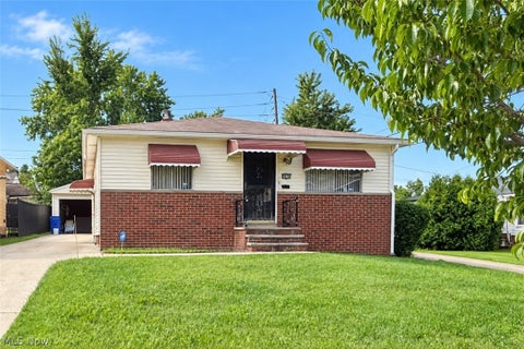 Homes For Sale - 16710 Dynes Avenue<br/> Cleveland, OH 44128