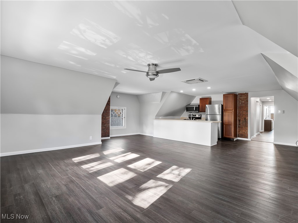 Waterbury - Residential Income