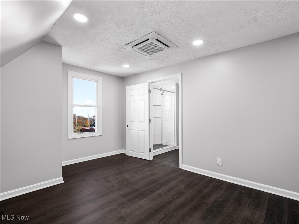 Waterbury - Residential Income