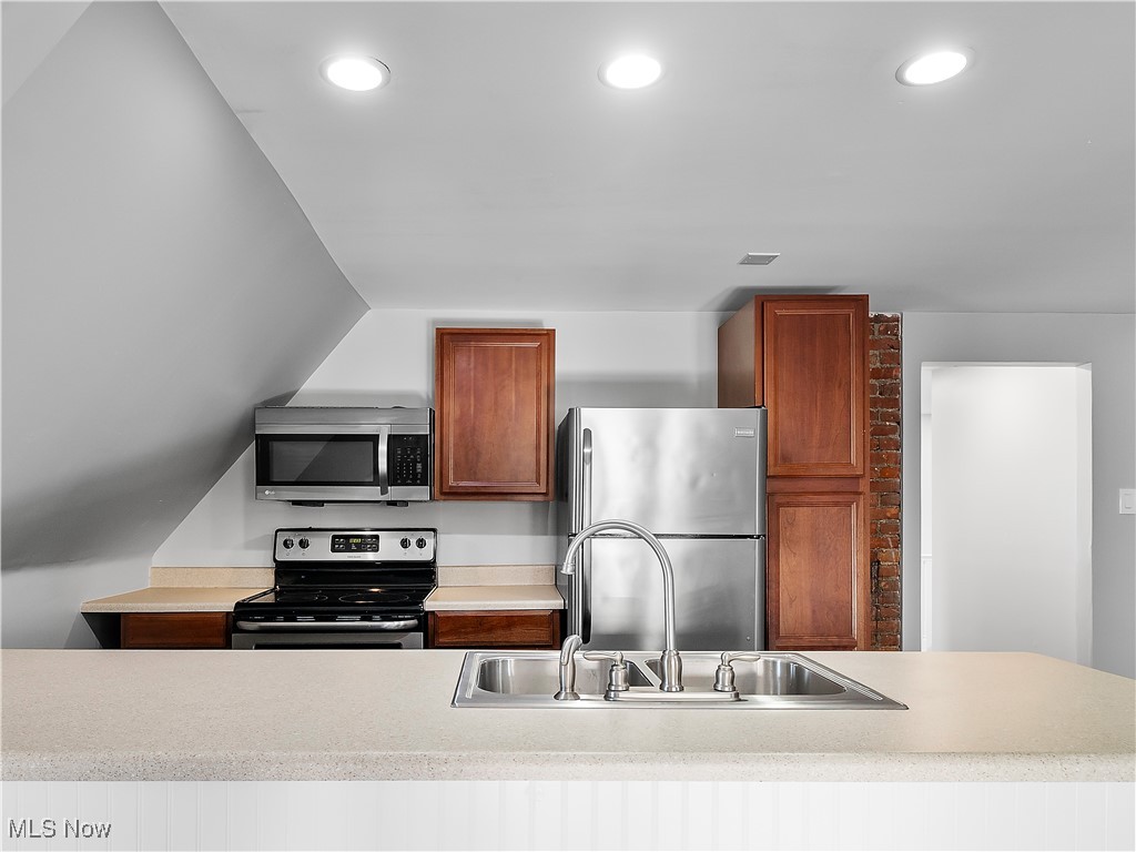 Waterbury - Residential Income