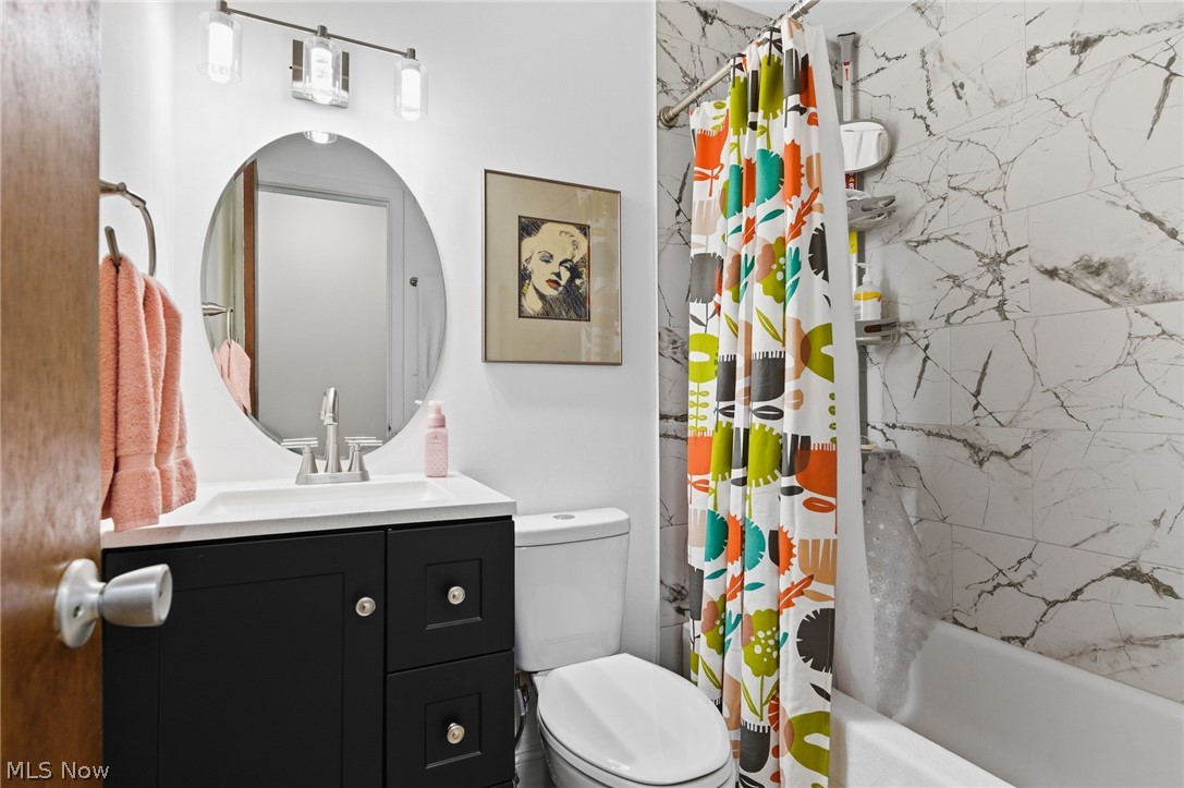 Esquire House Condo - Residential