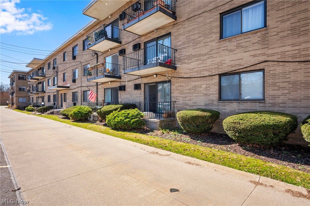 Esquire House Condo - Residential