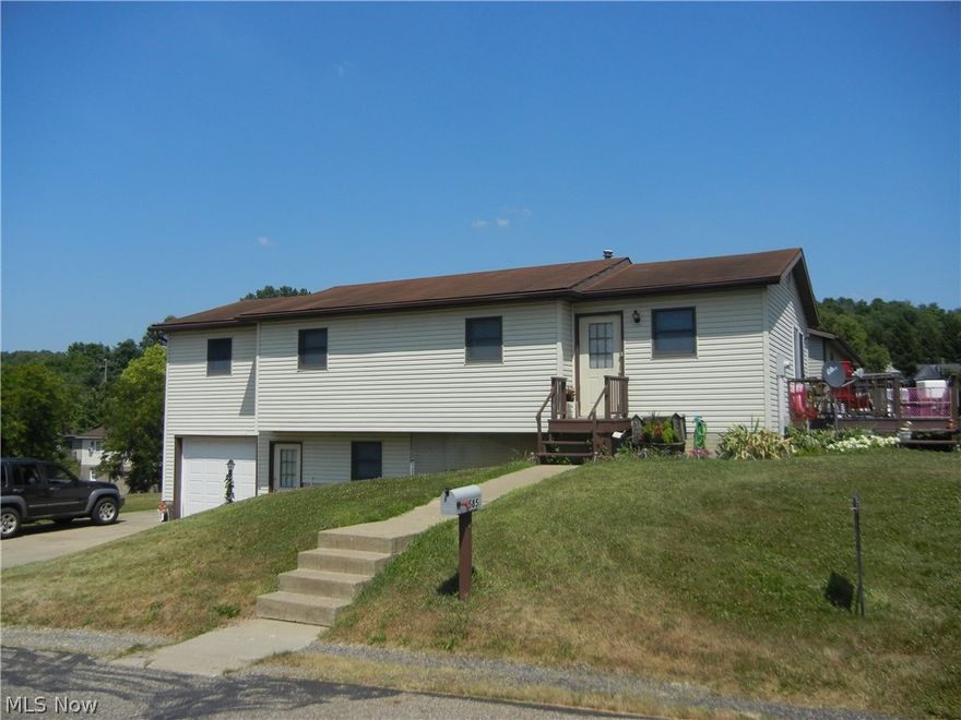 Investment package! 4 contiguous single family homes. Each has an oak kitchen, poured concrete foundation, concrete driveway, and single car garage. Gross income was $2600/month but Walkup is now vacant.