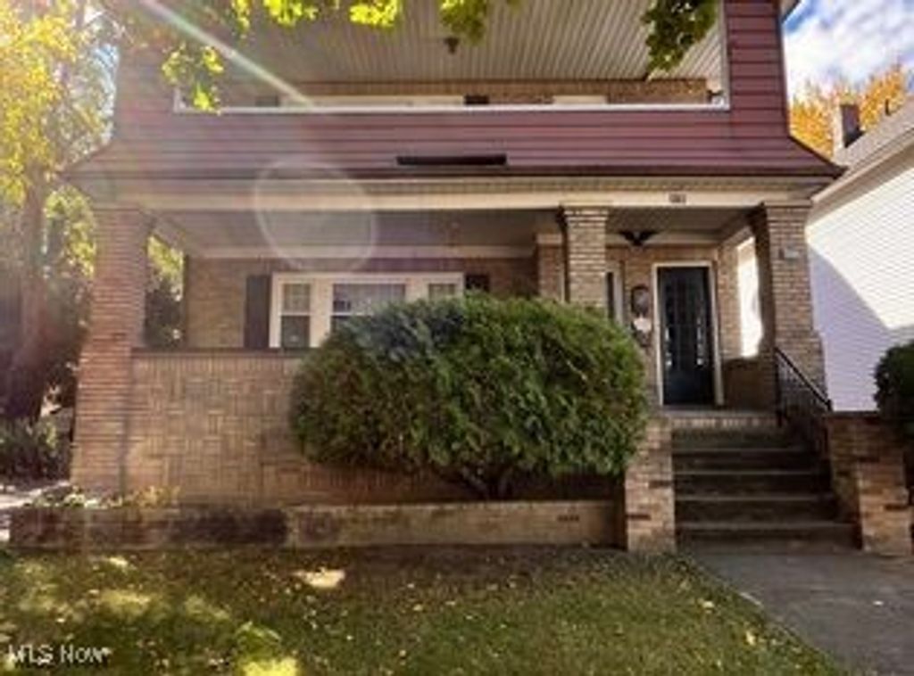 Photo of 972 Stevenson Road, Cleveland, OH 44110 (MLS # 5184572)