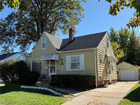 Photo of 5931 Traymore Avenue, Brooklyn, OH 44144 (MLS # 5256972)