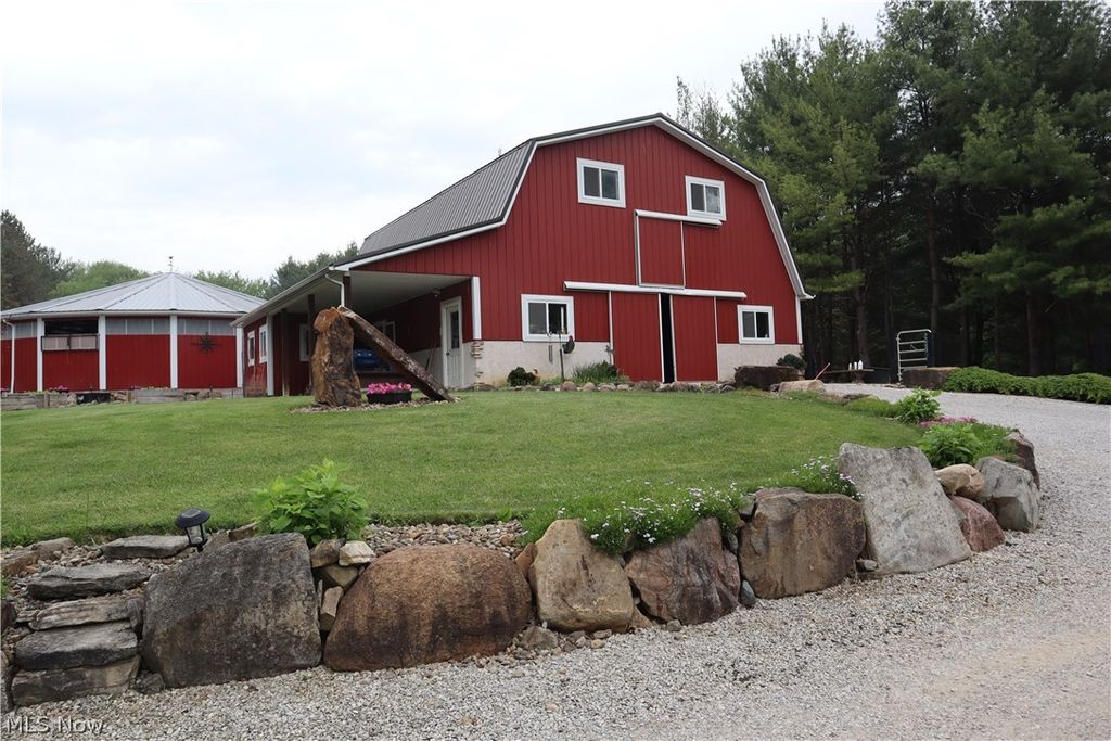 Photo of 7509 Girdle Road, West Farmington, OH 44491 (MLS # 5211988)