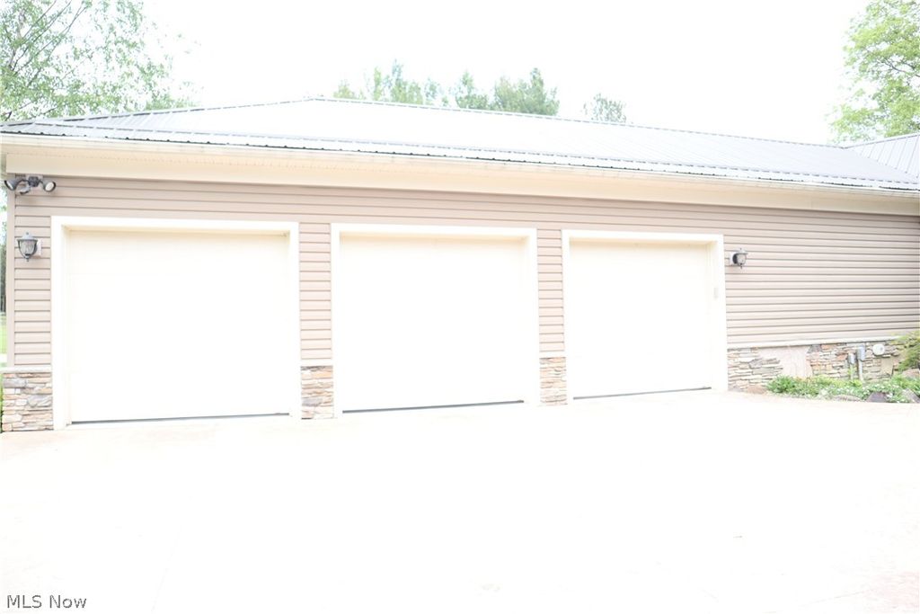 Photo of 7509 Girdle Road, West Farmington, OH 44491 (MLS # 5211988)