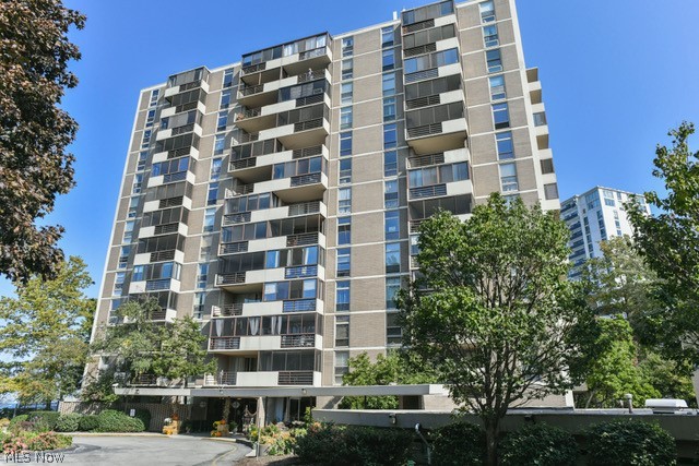 Lovely maintenance free High Rise condo north of Lakeshore Blvd ready for a new owner. This clean and well kept one bed, one bath unit has hardwood floors throughout, stainless steel appliances and was recently painted (Oct. 2020). The living area has plenty of space for a large couch or sectional and a sliding door opens to private balcony for dining outside with a Lake Erie breeze. The bed room is also spacious, plenty of room for a king sized bed and dresser and the kitchen works well for an avid cook, or an owner normally on the go. A very large hallway closet and bedroom closet provide plenty of storage. Schedule a private showing today, all CDC & health guidelines are in place for a safe and healthy in-person showing.