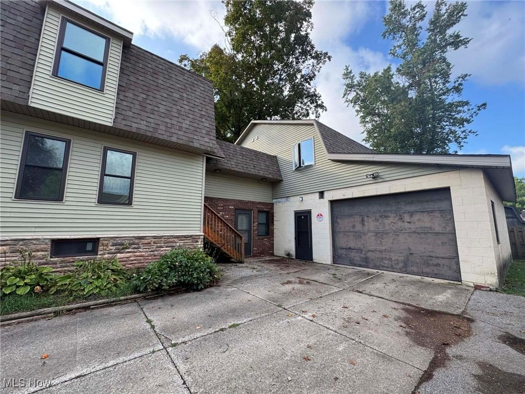 Photo of 3001 Blair Avenue, Ashtabula, OH 44004 (MLS # 5177312)