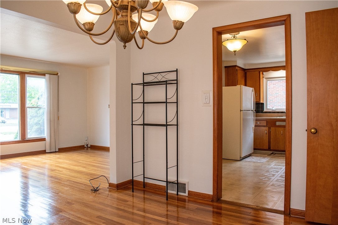 5589 Mayfield Road