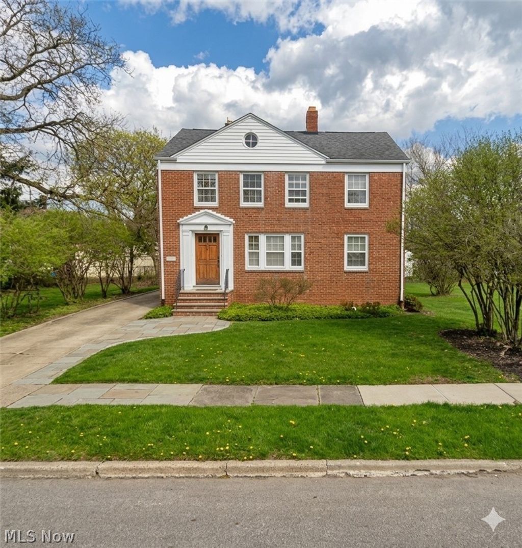 Photo of 3397 Westbury Road, Shaker Heights, OH 44120 (MLS # 5201452)