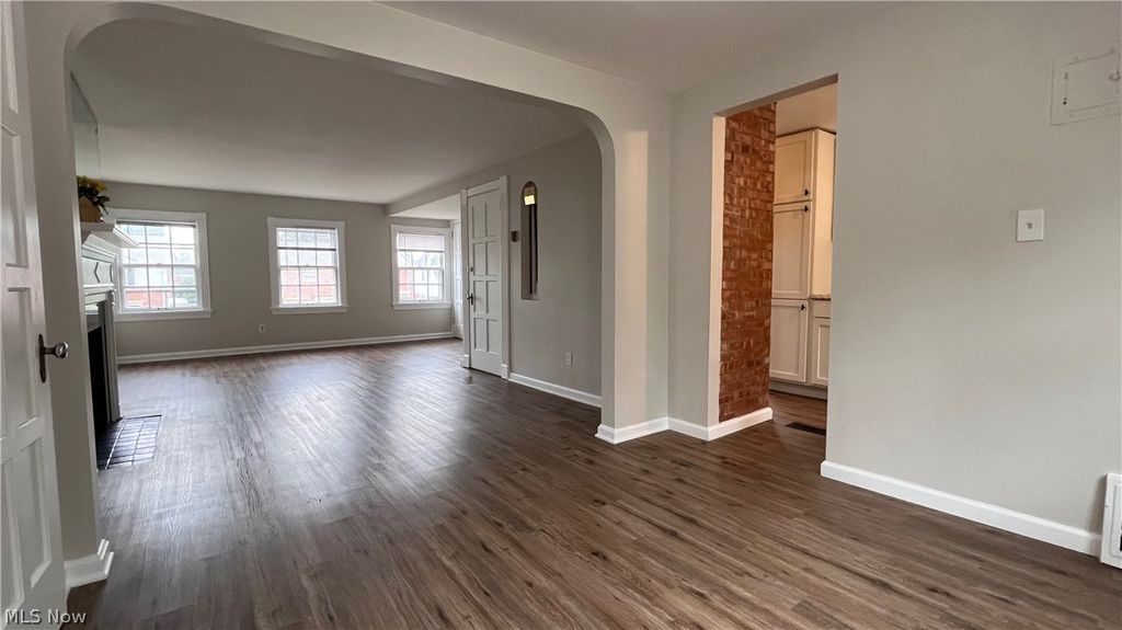 Photo of 3397 Westbury Road, Shaker Heights, OH 44120 (MLS # 5201452)