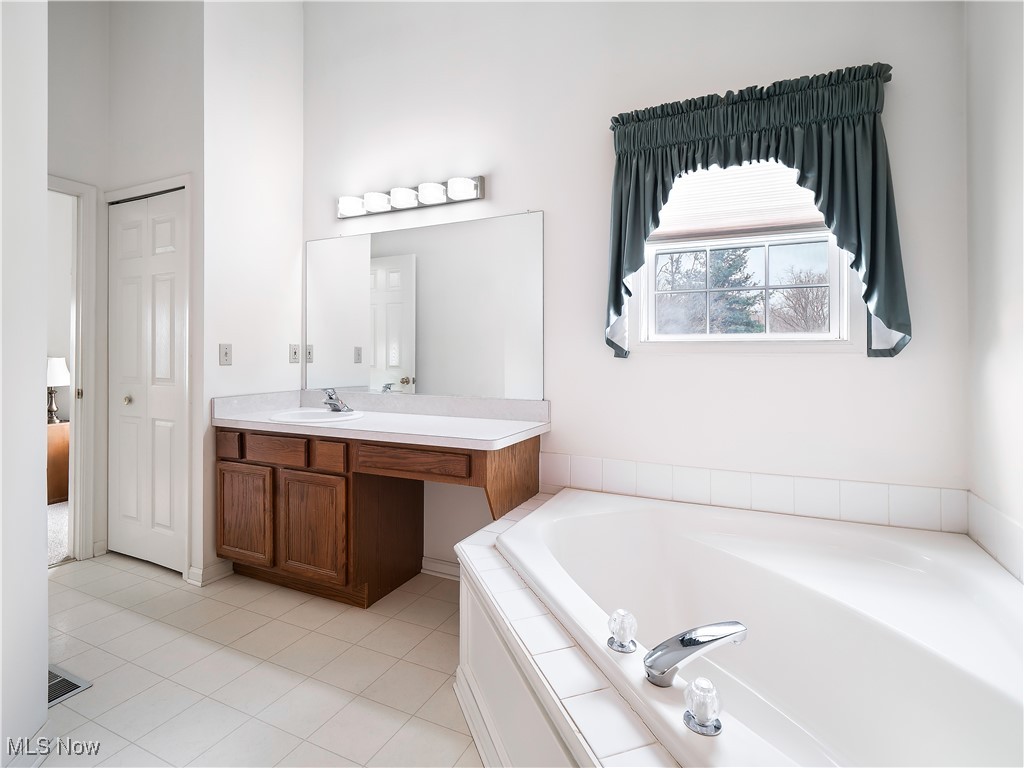 10028 Deerfield Court, Twinsburg, Ohio image 28