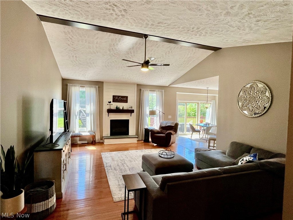 4842 Ridge Road