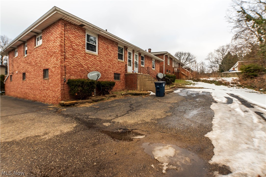 Summit Hill - Residential Income