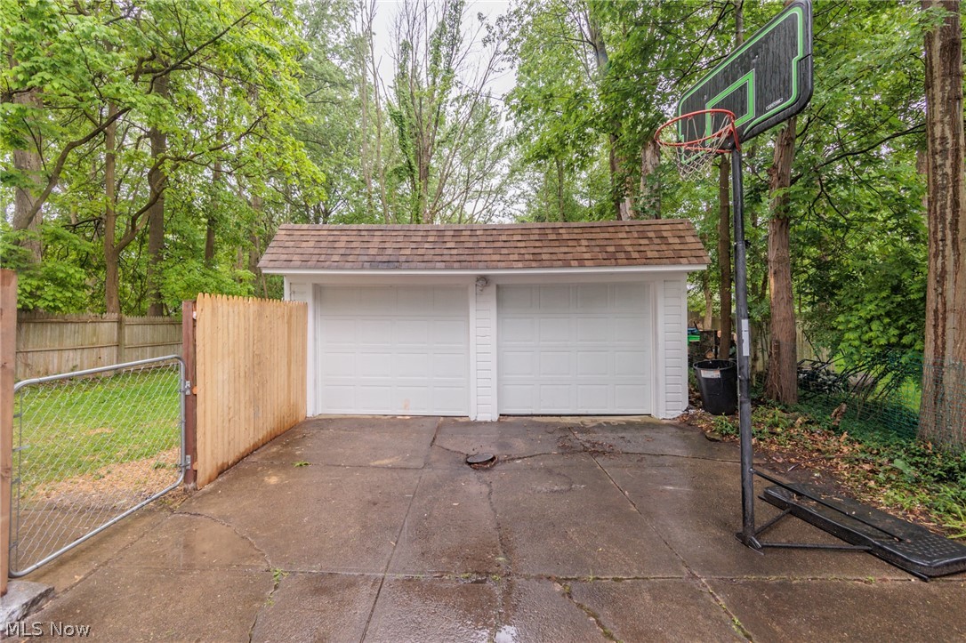 Frisbie Berwald Companys Resu - Residential